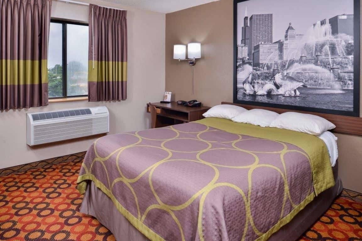 Super 8 By Wyndham Romeoville Bolingbrook Kültér fotó