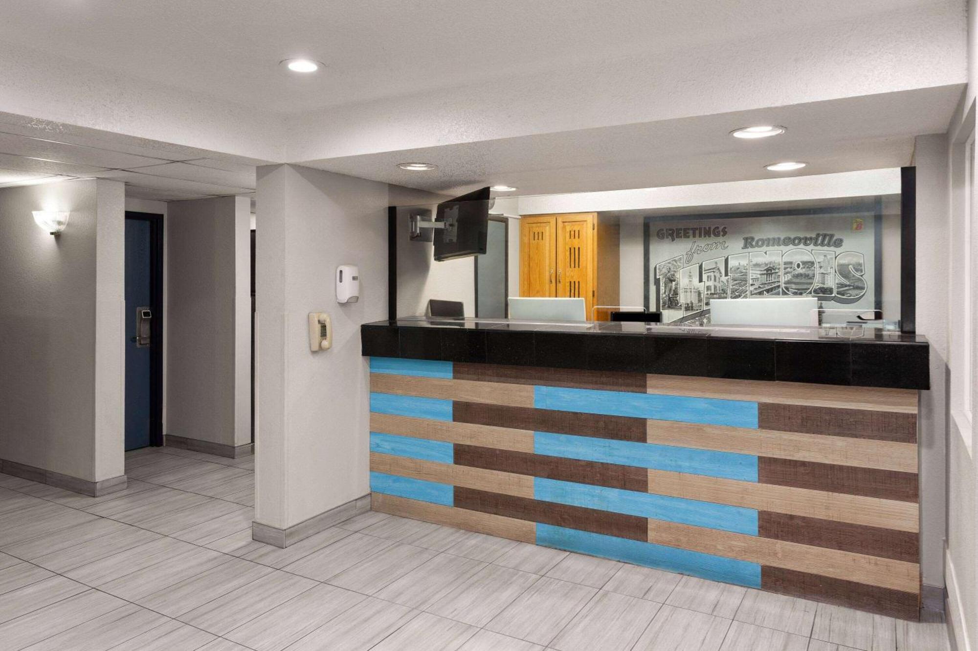 Super 8 By Wyndham Romeoville Bolingbrook Kültér fotó