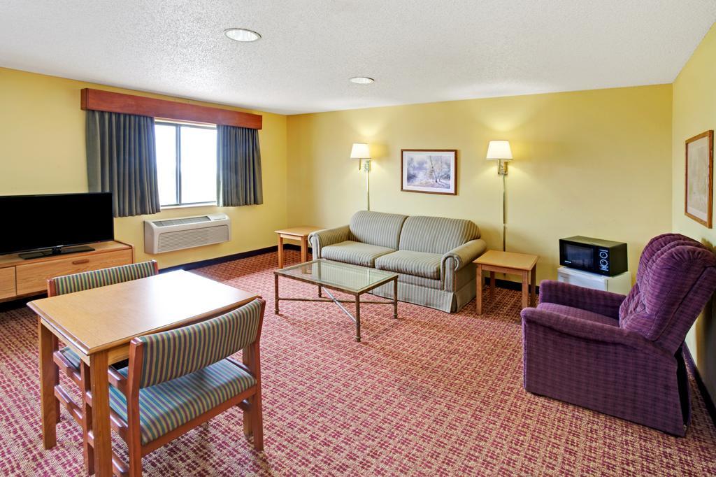 Super 8 By Wyndham Romeoville Bolingbrook Kültér fotó