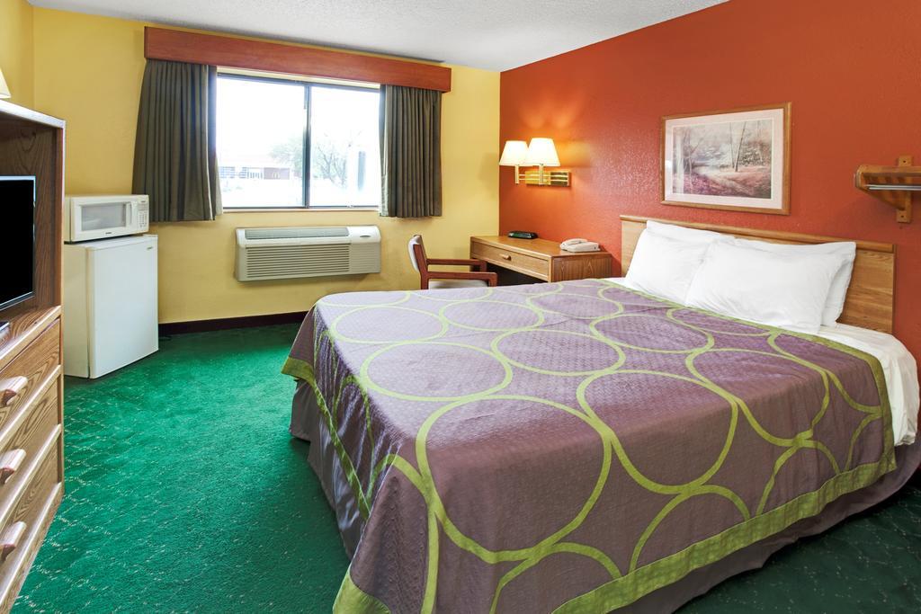 Super 8 By Wyndham Romeoville Bolingbrook Kültér fotó