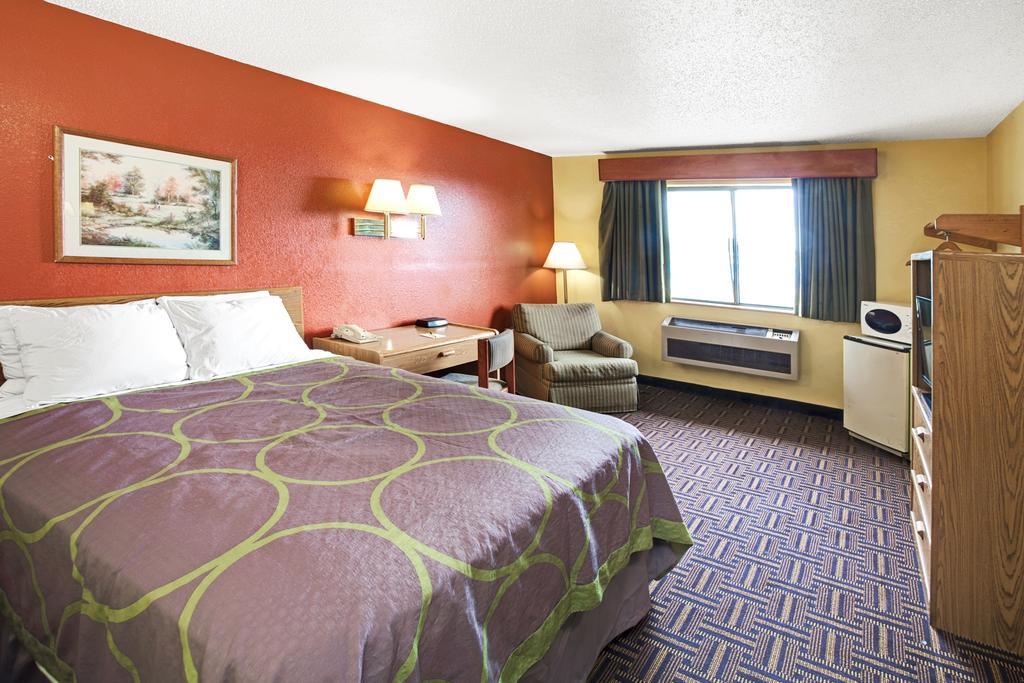 Super 8 By Wyndham Romeoville Bolingbrook Kültér fotó